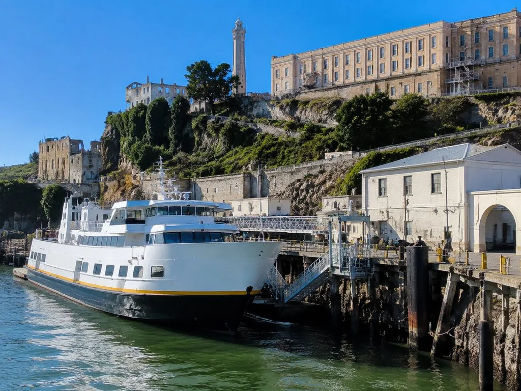 Alcatraz City Cruises mit Fähre & Audiotour